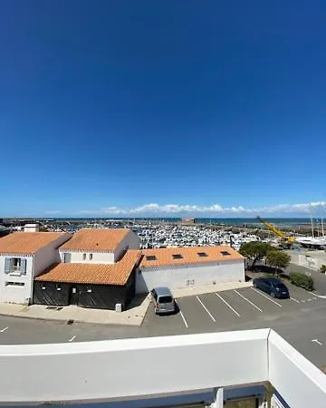 Bord A Bord ホテル 2*