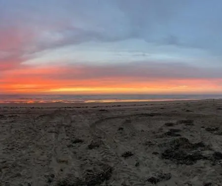 ホテル Bord A Bord ノワールムーティエ