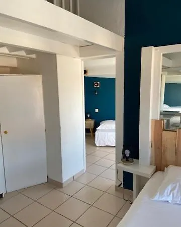 ホテル Bord A Bord ノワールムーティエ