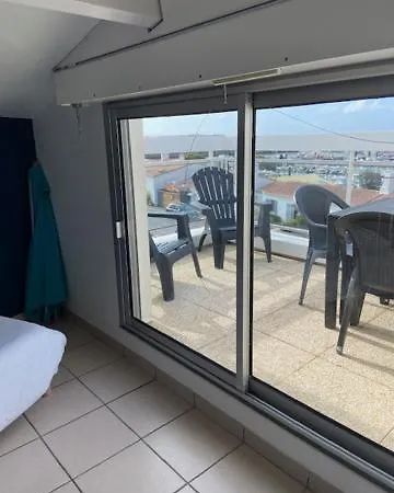 ホテル Bord A Bord 2*