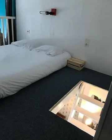 Hotel Bord A Bord 2*