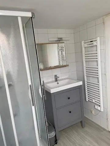 Bord A Bord 호텔 2*